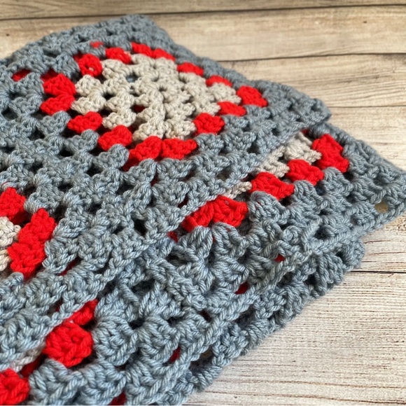 Vintage Granny Square Handmade Crocheted Blanket Throw Colorful 50x40 - Picture 4 of 4